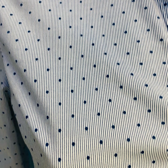 Button down - Picture 2 of 2